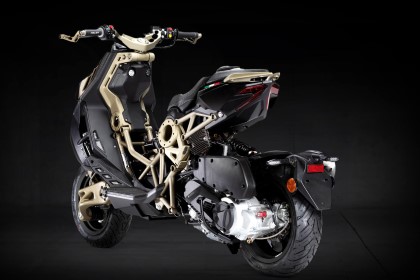 2024_DRAGSTER_Anthracite_Gold_